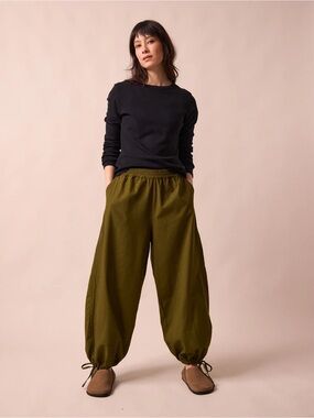 Beyond Nine, fits like XS/S, Codi Trousers